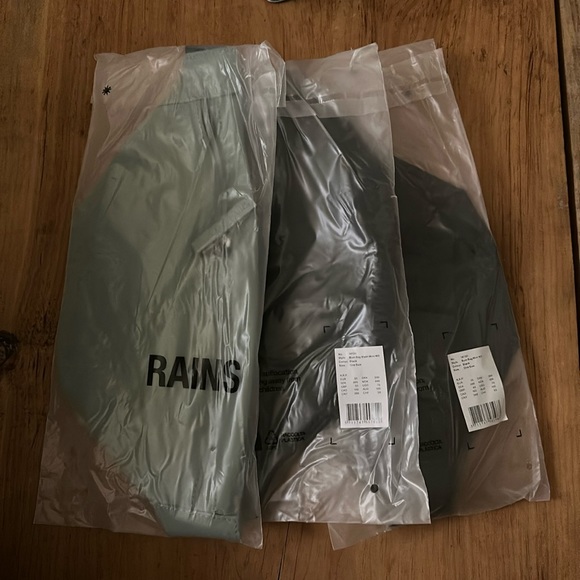 Bum bag mini new with tags rains - Picture 3 of 6